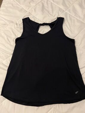 Twist-Back Black Active Tank Top